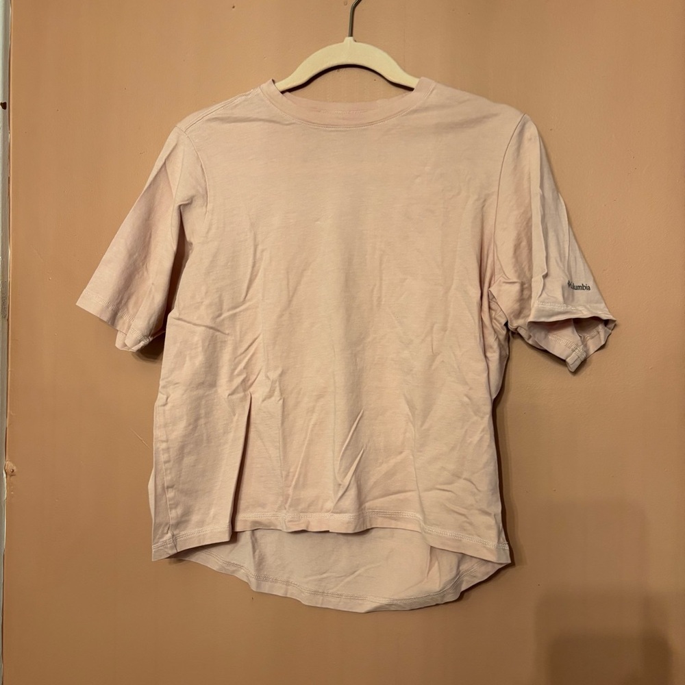 Columbia Women's Pale Pink Short Sleeve Tee